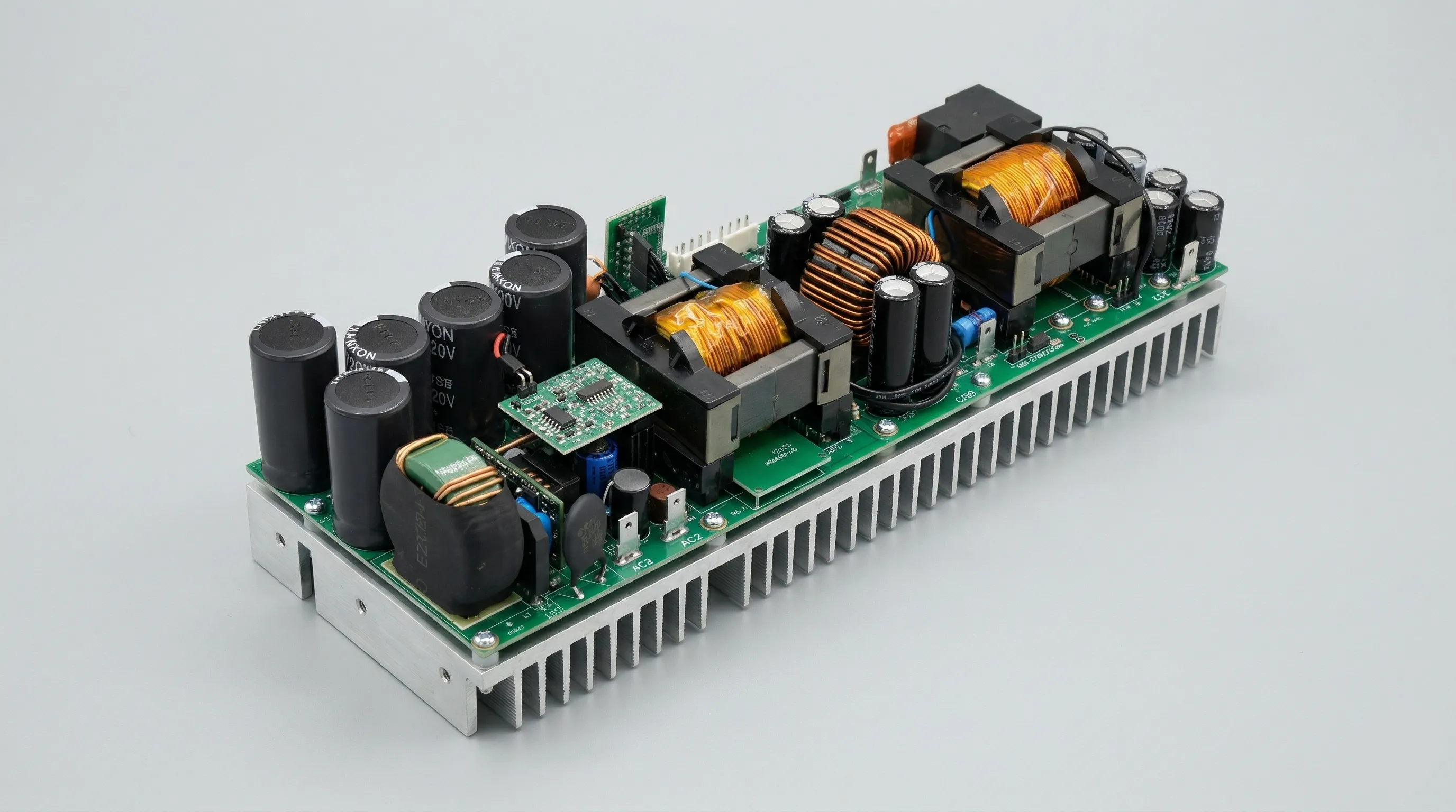 Промышленный модуль питания для вычислительных платформ